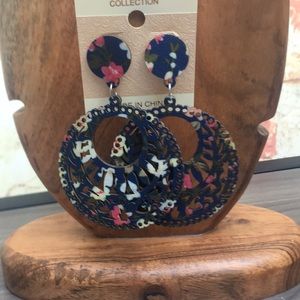 New Boho Floral Print Laser Cut Filigree Dangle Earrings